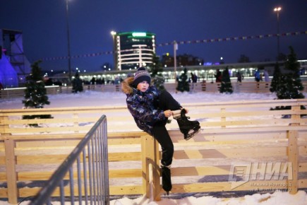 Из-за сильного снегопада катки в парках «Дубки», имени 1 Мая, Автозаводский и «Швейцария» не будут работать сегодня