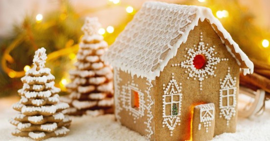 Как работники ЖКХ создают праздничную атмосферу в Новый год: благодарим за труд!