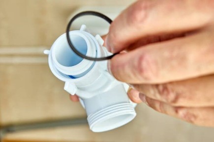 Когда сифон становится угрозой: как избежать потопа в вашей квартире